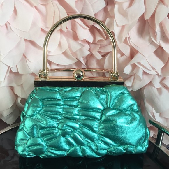 Framed Clutch in Ruched Padded Green Quilt - Picture 8 of 8